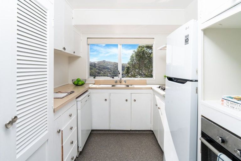 Photo of property in 11 Selkirk Way, Karori, Wellington, 6012