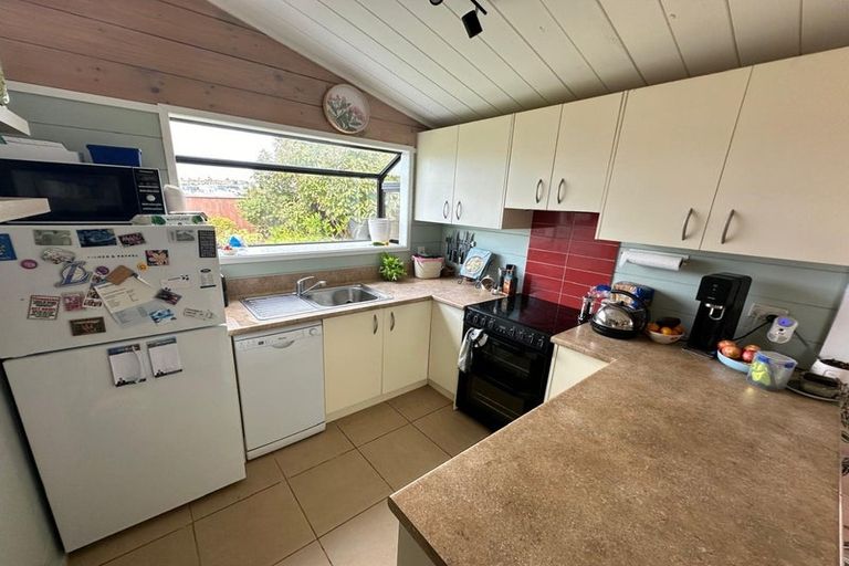 Photo of property in 37b Albatross Road, Red Beach, 0932