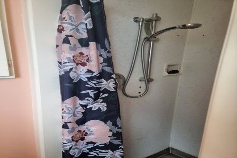 Photo of property in 84 Monarch Avenue, Hillcrest, Auckland, 0627