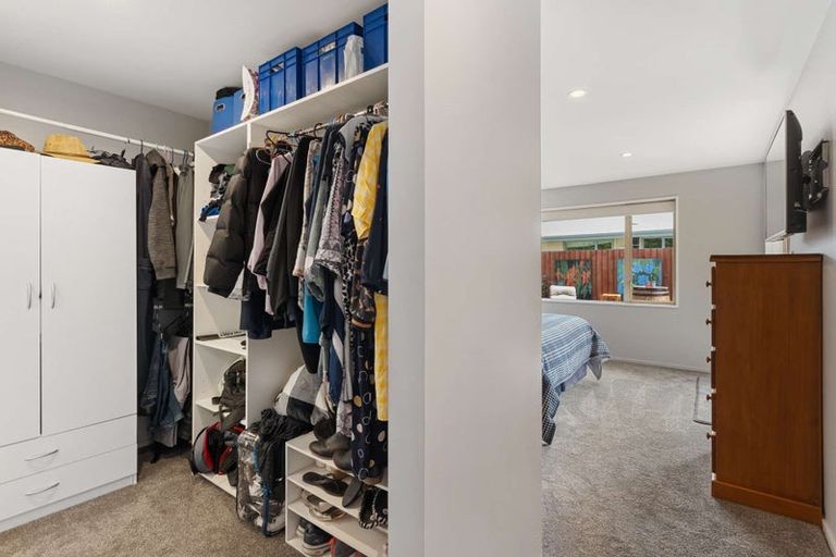 Photo of property in 15 Mataroa Place, Parklands, Christchurch, 8083