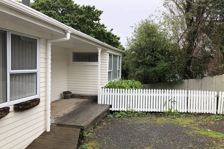 Photo of property in 536 Beach Road, Murrays Bay, Auckland, 0630