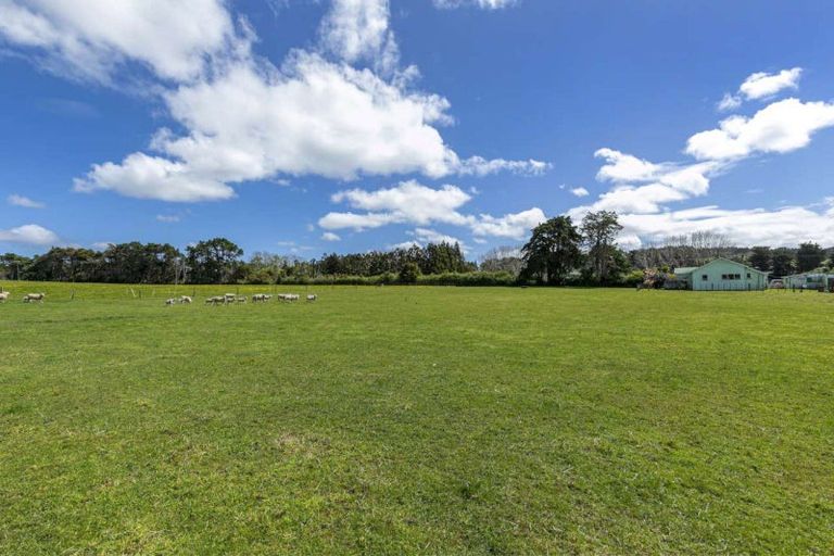 Photo of property in 219 Forestry Road, Waitoki, Kaukapakapa, 0871