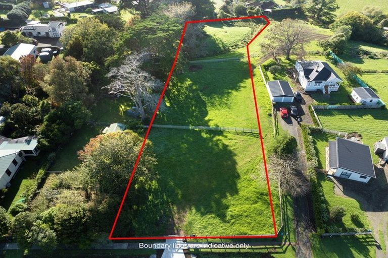 Photo of property in 10 Hull Road, Waiuku, 2123