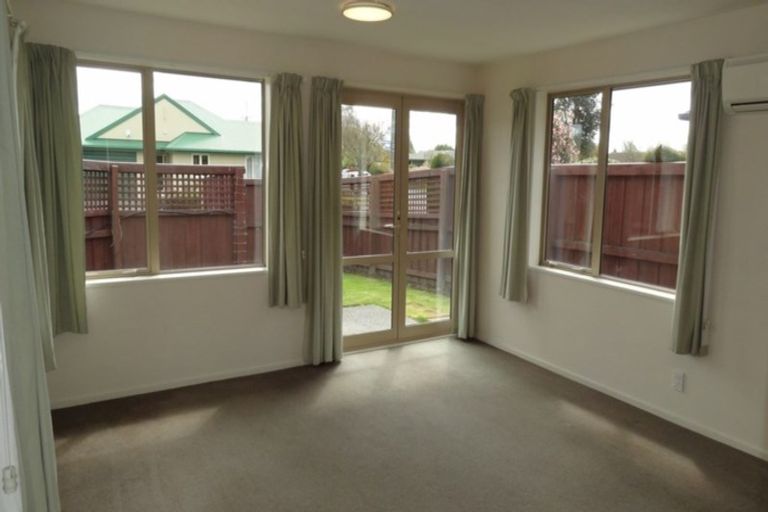 Photo of property in 2/1 Blairdon Place, Bishopdale, Christchurch, 8053