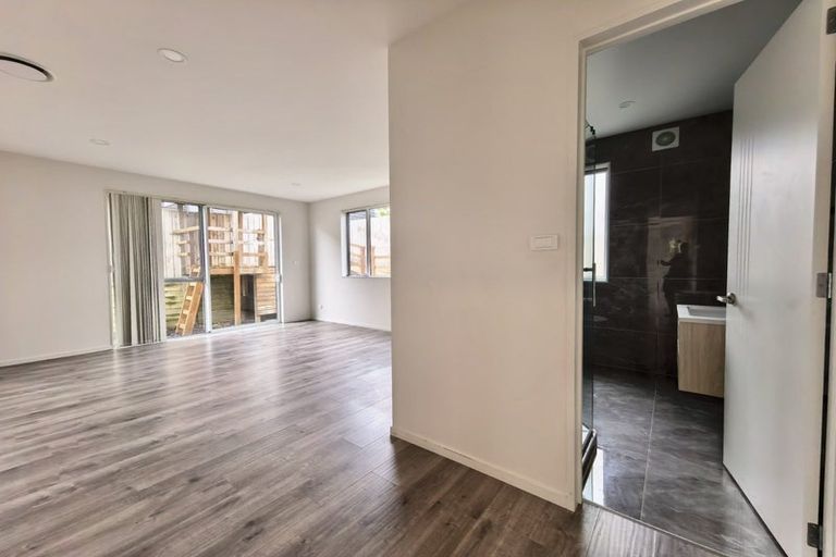 Photo of property in 8b Albany Highway, Greenhithe, Auckland, 0632