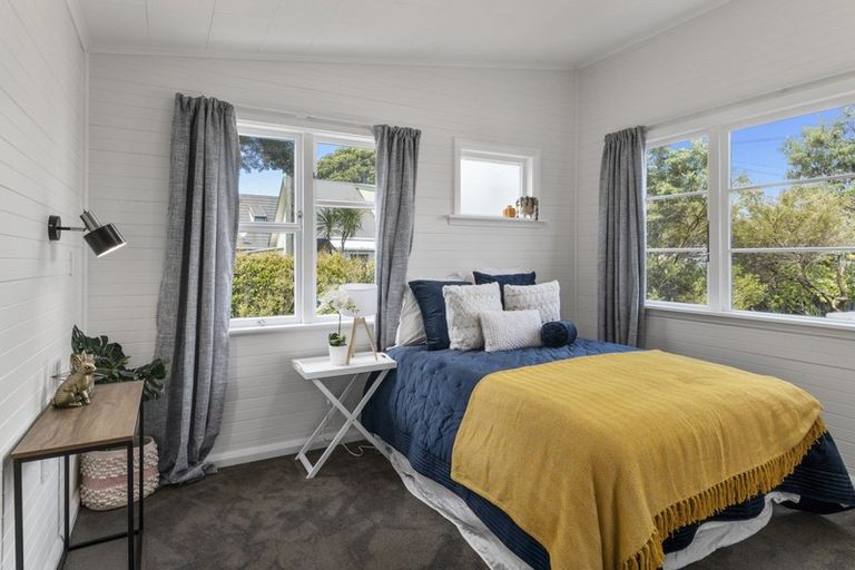 Photo of property in 14 Toi Street, Otaki Beach, Otaki, 5512