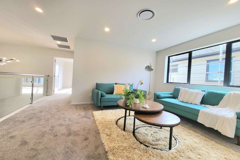 Photo of property in 62 Drumbuoy Drive, Flat Bush, Auckland, 2019