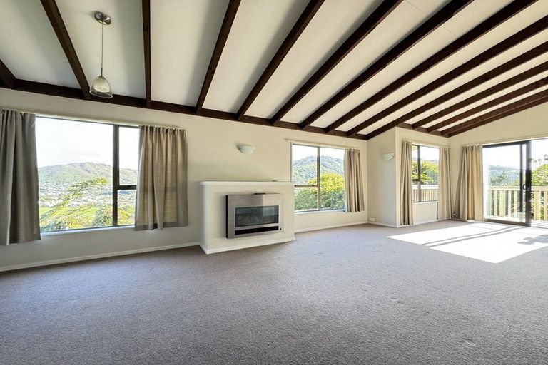 Photo of property in 12 Indira Place, Khandallah, Wellington, 6035