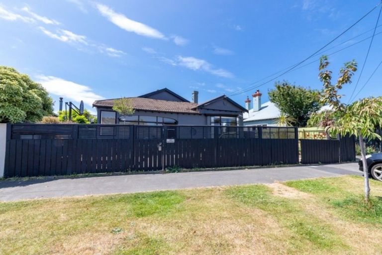 Photo of property in 103 Hargest Crescent, Saint Clair, Dunedin, 9012