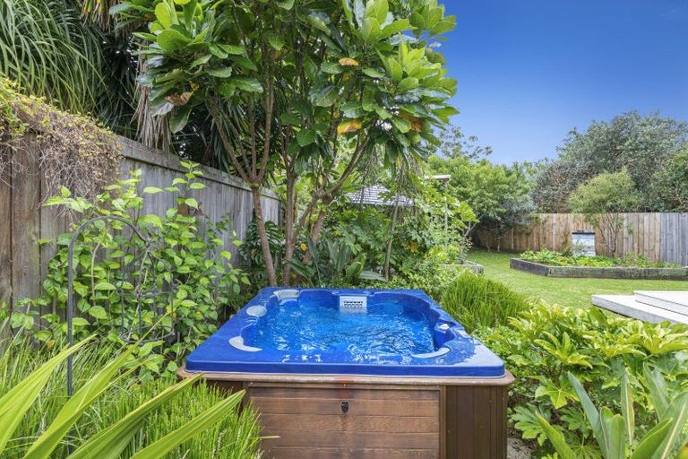 Photo of property in 59 The Circle, Manly, Whangaparaoa, 0930