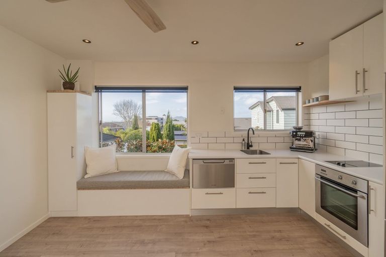 Photo of property in 1/72l Kitchener Road, Milford, Auckland, 0620