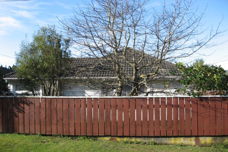 Photo of property in 3 Reid Road, Wainuiomata, Lower Hutt, 5014