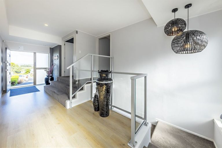 Photo of property in 47 Evans Road, Weymouth, Auckland, 2103