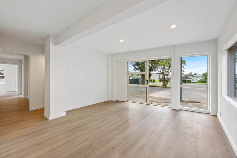 Photo of property in 77 Macleans Road, Bucklands Beach, Auckland, 2014