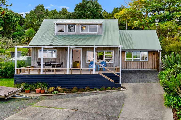 Photo of property in 5 Clinton Road, Tawharanui Peninsula, Warkworth, 0986