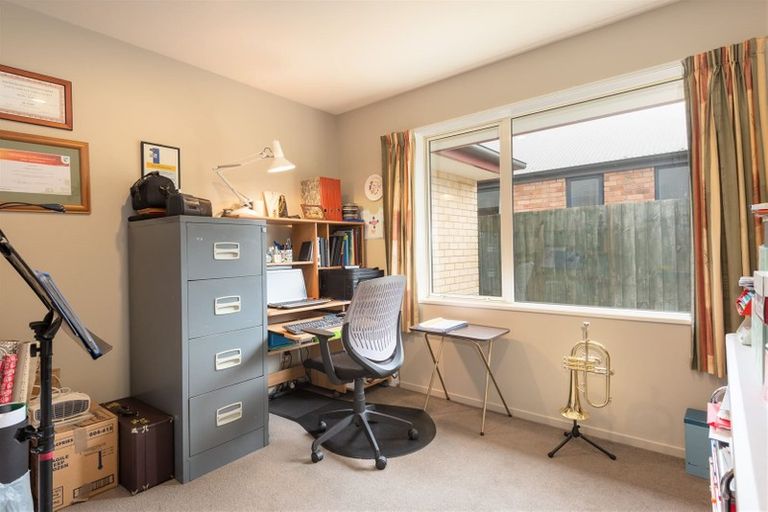 Photo of property in 132 Rothesay Road, Parklands, Christchurch, 8083