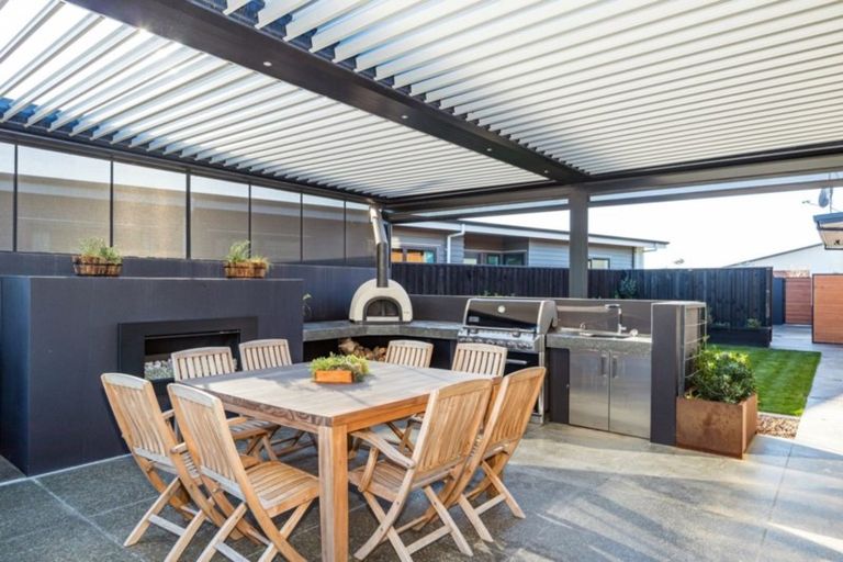 Photo of property in 1 Waterton Point, Huntingdon, Ashburton, 7774