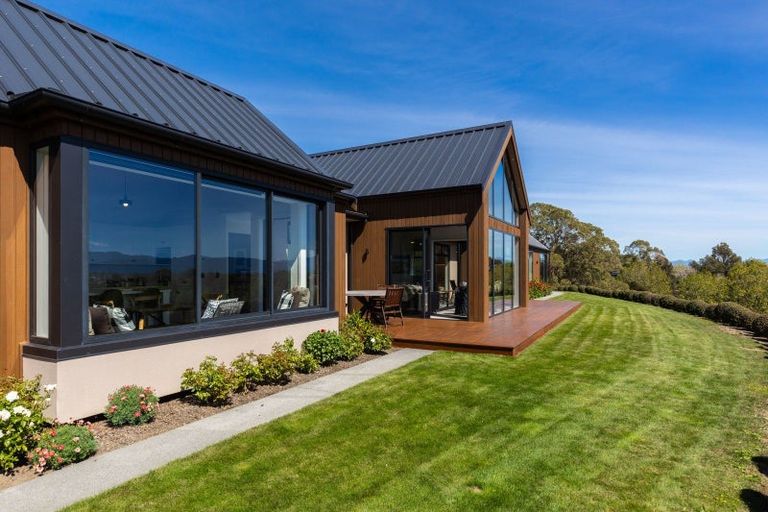 Photo of property in 21 Dry Hills Lane, Riverlands, 7274