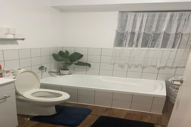 Photo of property in 23 Armada Drive, Ranui, Auckland, 0612