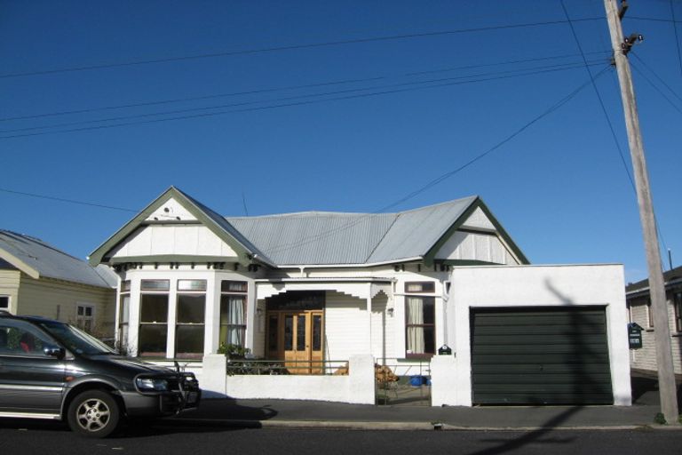 Photo of property in 28 Coughtrey Street, Saint Clair, Dunedin, 9012