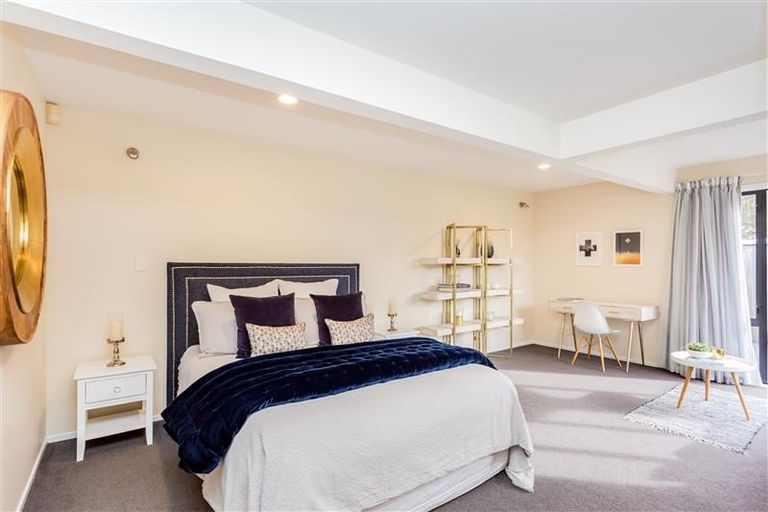 Photo of property in 8 Dorfold Mews, Avonhead, Christchurch, 8042