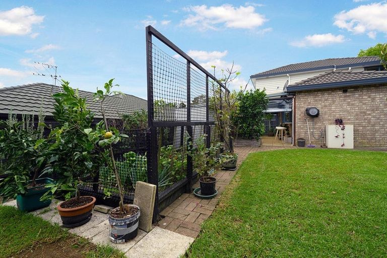 Photo of property in 37a Willerton Avenue, New Lynn, Auckland, 0600