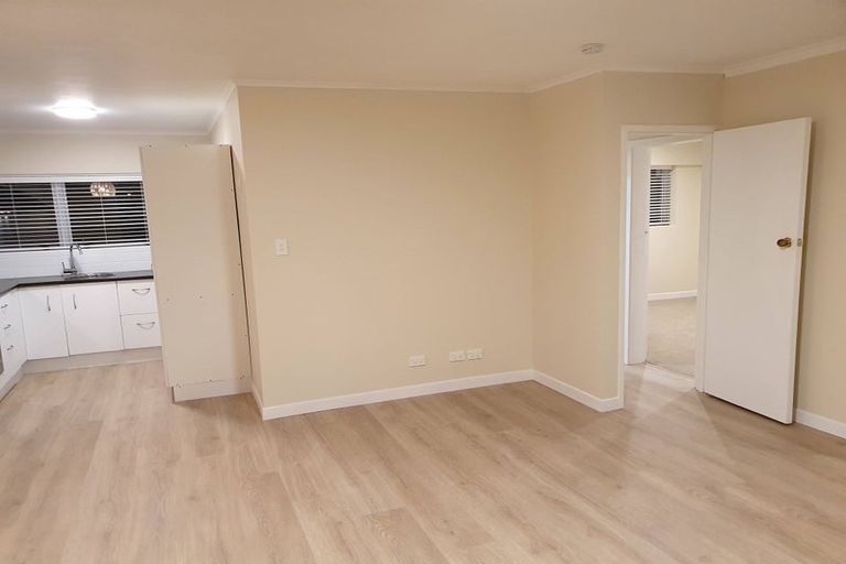 Photo of property in 2/19 Milton Road, Orewa, 0931