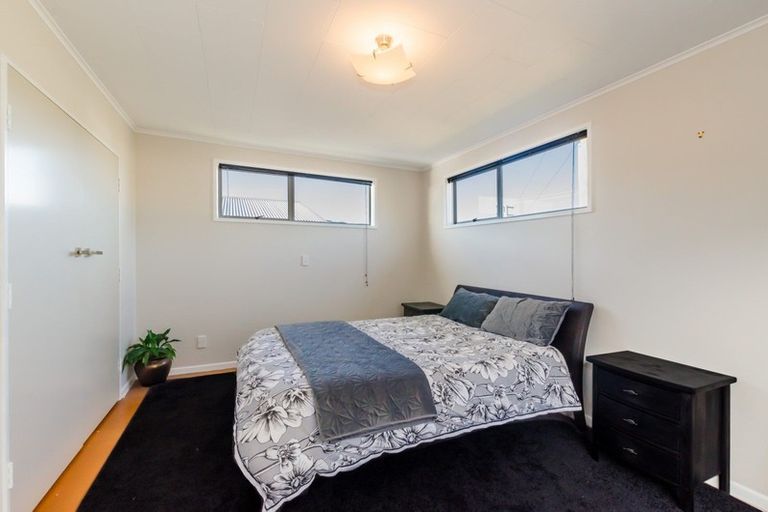 Photo of property in 6 Kapekape Place, Pukerua Bay, 5026