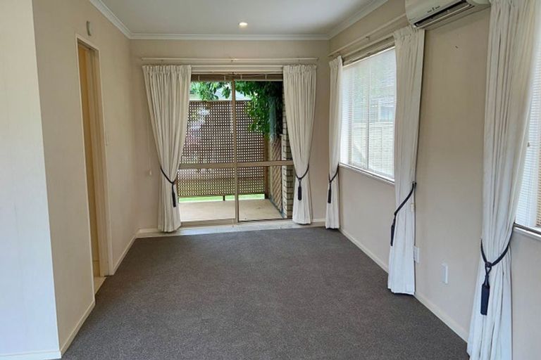 Photo of property in 31 Macnean Drive, East Tamaki Heights, Auckland, 2016