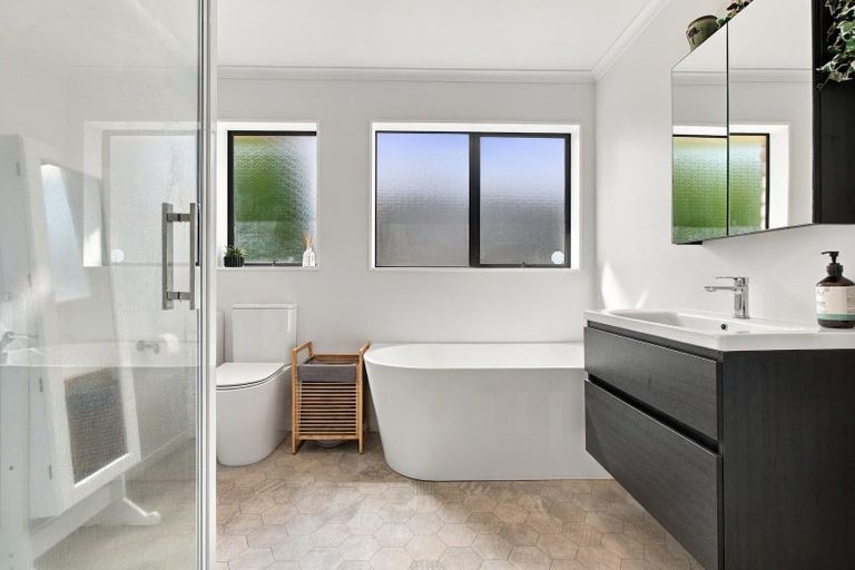 Photo of property in 3/30 Whiteley Street, Moturoa, New Plymouth, 4310