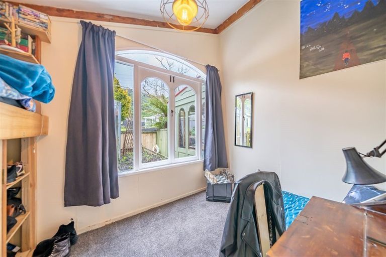 Photo of property in 64 Larchmont Grove, Totara Park, Upper Hutt, 5018