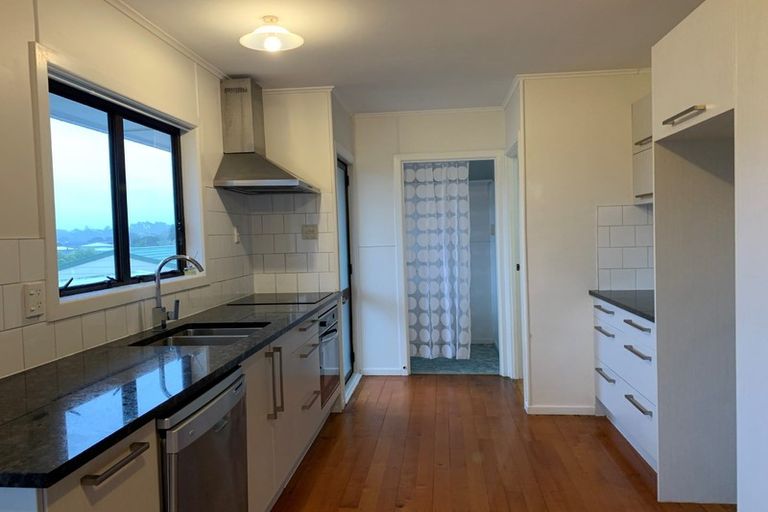 Photo of property in 1/114 Kervil Avenue, Te Atatu Peninsula, Auckland, 0610