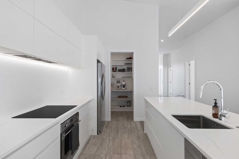 Photo of property in 17 Awatea Drive, Whitianga, 3510