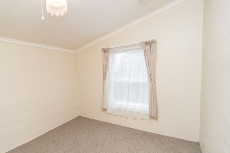 Photo of property in 28 Saint Leonards Road, Temuka, 7920