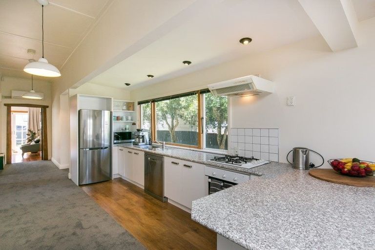 Photo of property in 13 Toru Street, Lyall Bay, Wellington, 6022