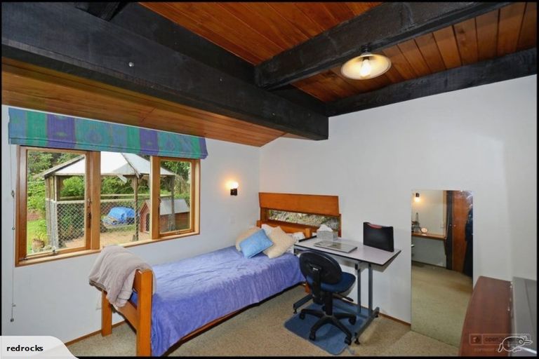 Photo of property in 111 Pinehaven Road, Pinehaven, Upper Hutt, 5019