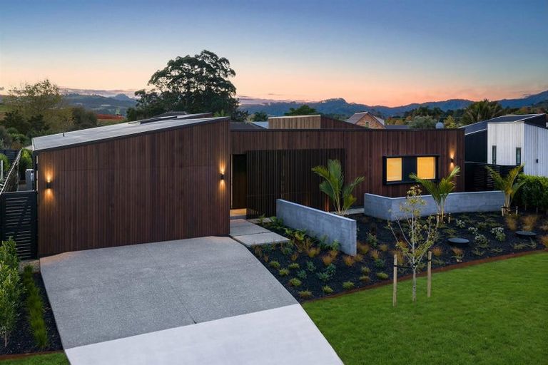 Photo of property in 28 Torea Road, Matakana, 0985