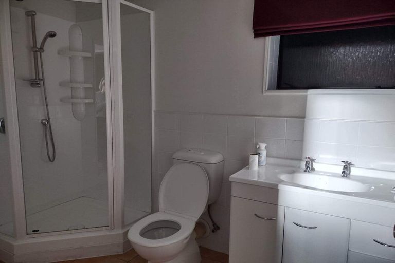 Photo of property in 11 Kinnel Grove, Papakowhai, Porirua, 5024