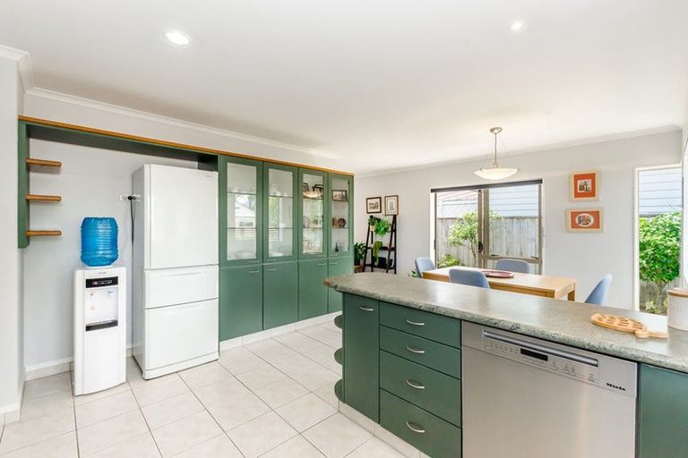 Photo of property in 17b Te Kupe Road, Paraparaumu Beach, Paraparaumu, 5032