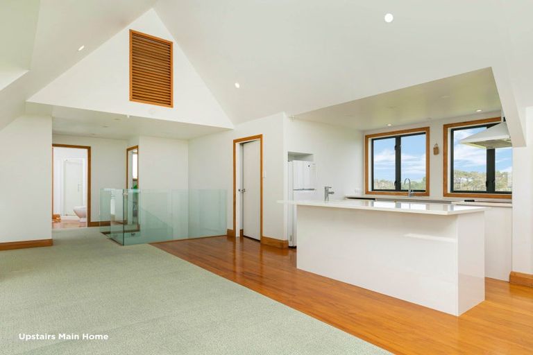 Photo of property in 512 Oaia Road, Muriwai, 0881