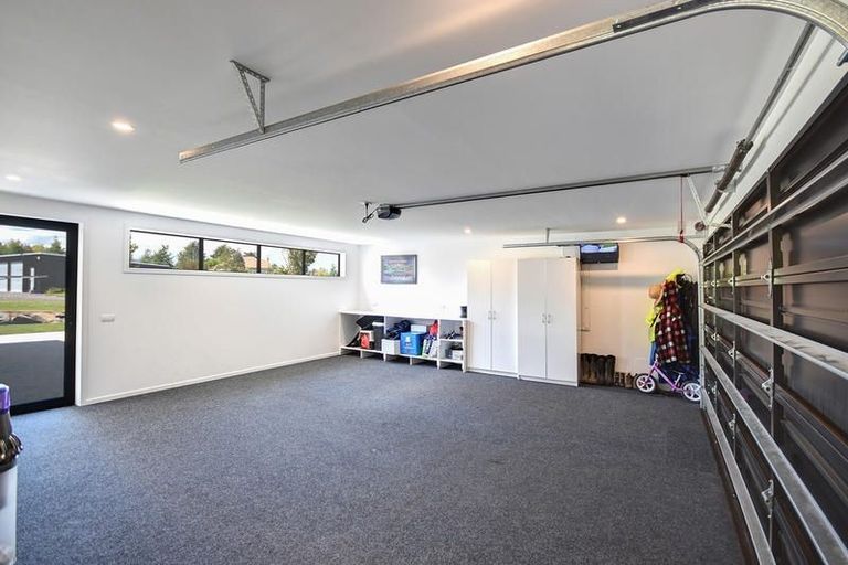 Photo of property in 58 Tirohanga Road, North Taieri, Mosgiel, 9092