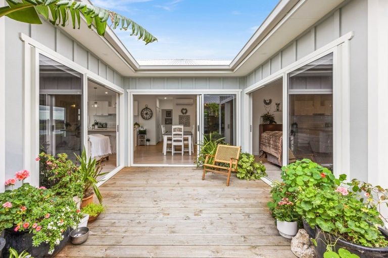 Photo of property in 32 Kaituna Place, Te Awa, Napier, 4110