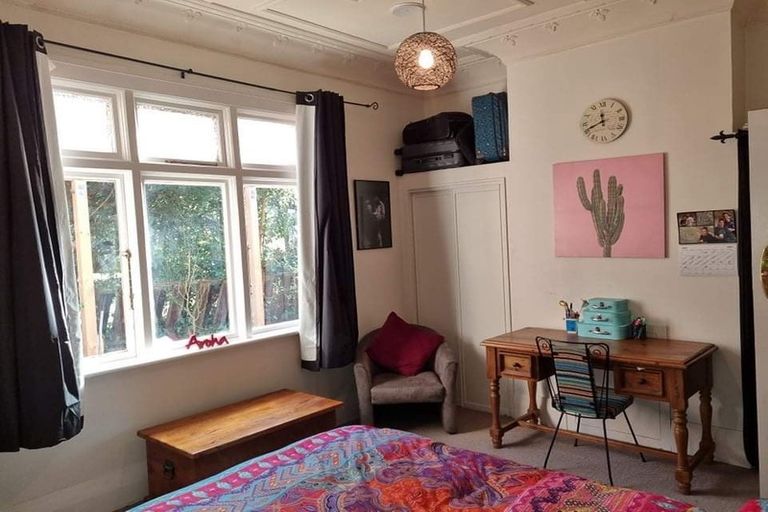 Photo of property in 1 Cossens Street, Balclutha, 9230