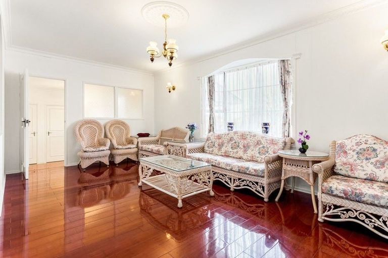 Photo of property in 14 Renoir Street, West Harbour, Auckland, 0618