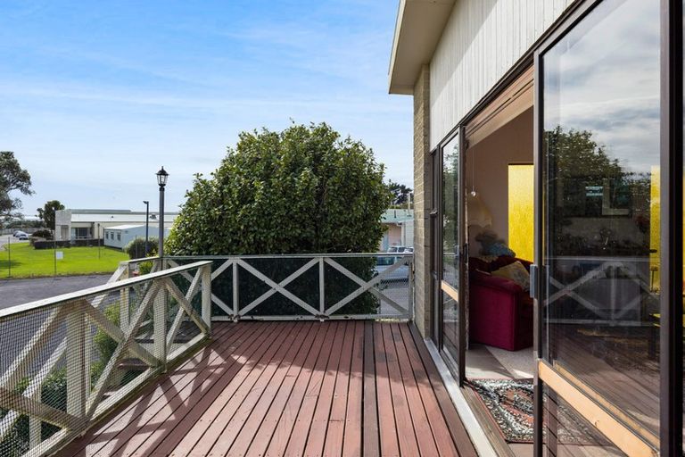 Photo of property in 10 Green Lane, Hawera, 4610