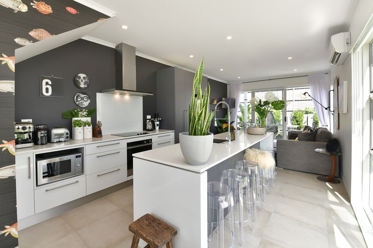 Photo of property in 2 Couldrey Crescent, Red Beach, 0932