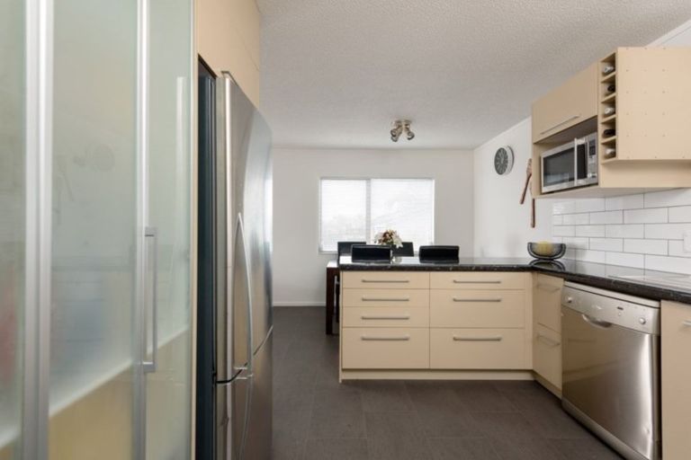 Photo of property in 35b Lyn Grove, Papamoa Beach, Papamoa, 3118