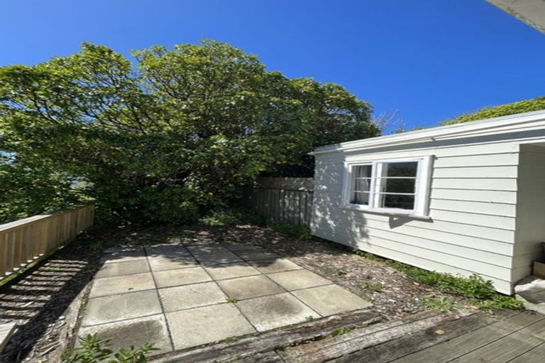 Photo of property in 14 Te Pari Pari Road, Pukerua Bay, 5026