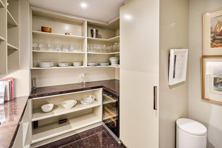 Photo of property in Clyde Quay Wharf, 2b/6 Clyde Quay Wharf, Te Aro, Wellington, 6011