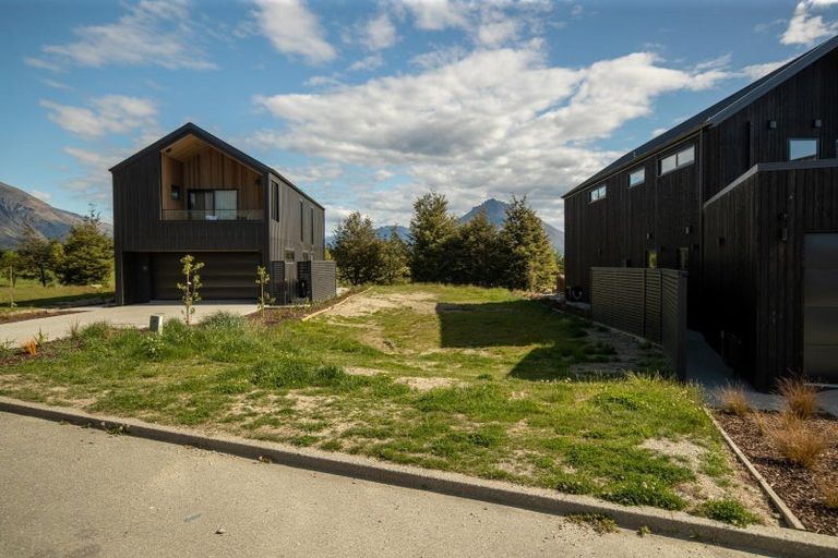 Photo of property in 17 Soudley Court, Jacks Point, Queenstown, 9371